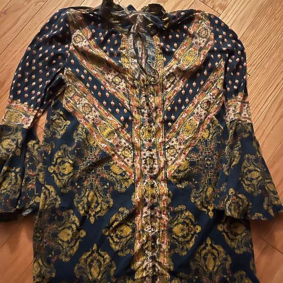 Free People Bohemian Floral Bell Sleeve tunic or Dress - Picture 4 of 4